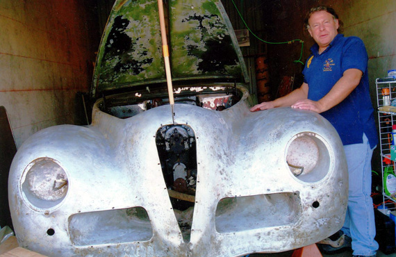 Robert Piltch with his fantastic Rometsch-bodied Alfa Pescara.