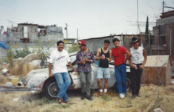 A group of friendly guys who protected the Siata in Mexico.